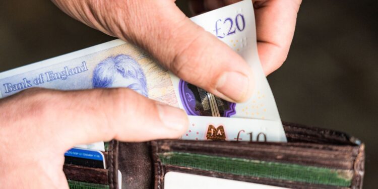 Money blog: UK could take a giant leap towards an interest rate cut this week | UK News