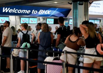 CrowdStrike boss apologises for ‘mistake’ that caused global IT outage | Science & Tech News