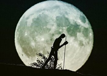 Supermoon, harvest moon and lunar eclipse all roll into one tonight – here’s what to look out for | Science & Tech News