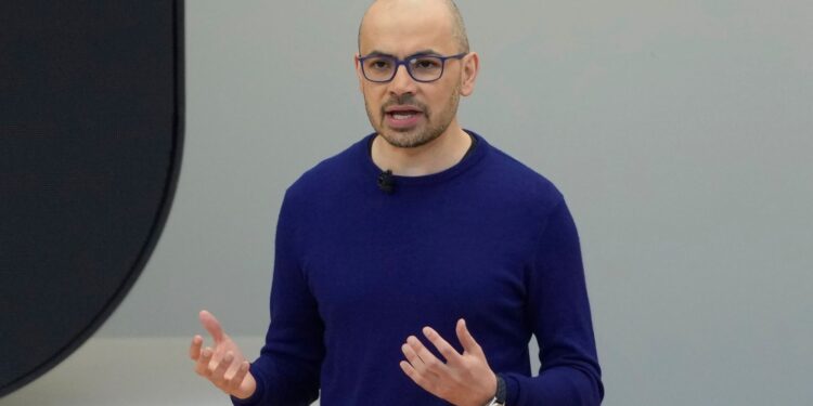 British Google AI boss Sir Demis Hassabis among scientists awarded Nobel Prize for chemistry | UK News