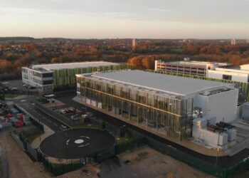 UK risks losing AI leadership without data strategy, government warned | Business News