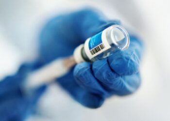 British volunteers sought for trial of vaccine to protect against norovirus | UK News