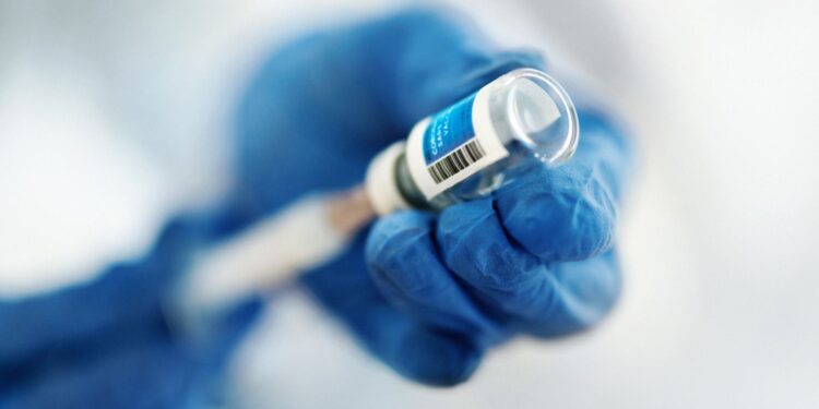 British volunteers sought for trial of vaccine to protect against norovirus | UK News