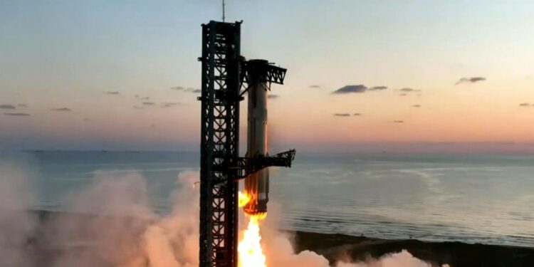 SpaceX rocket booster makes successful landing after test launch – as it is caught by ‘chopsticks’ | Science & Tech News